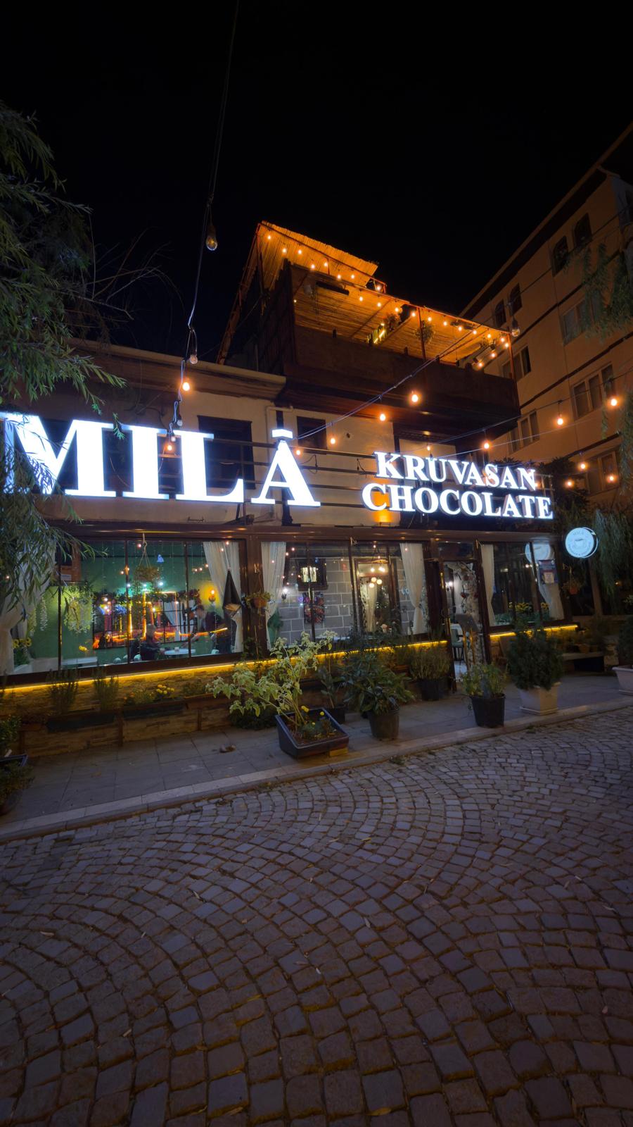 Mila Croissant